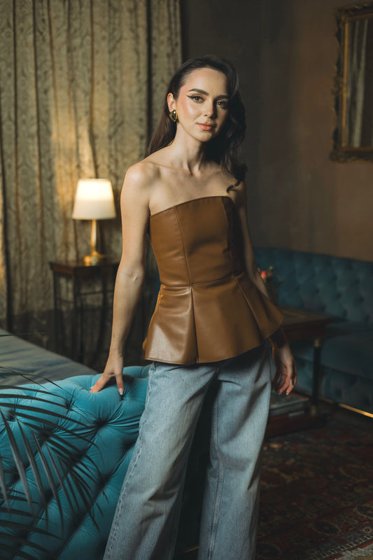 BROWN LEATHER CORSET-STYLE TOP