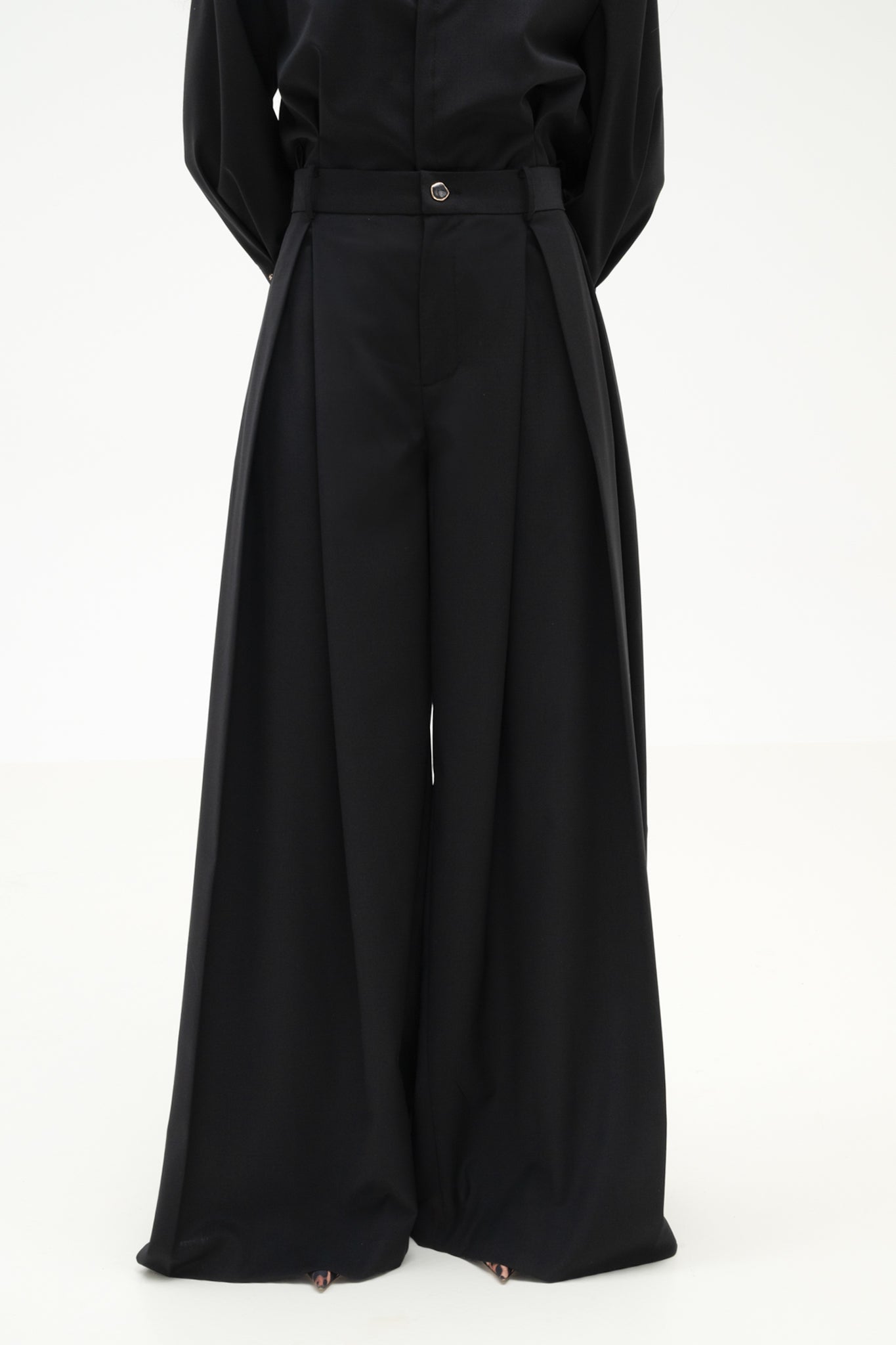 LONG WOOL BLEND PLEATED TROUSERS