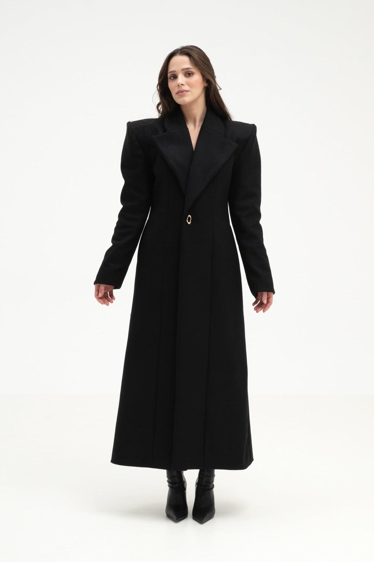 BLACK COAT IN VIRGIN WOOL AND CASHMERE